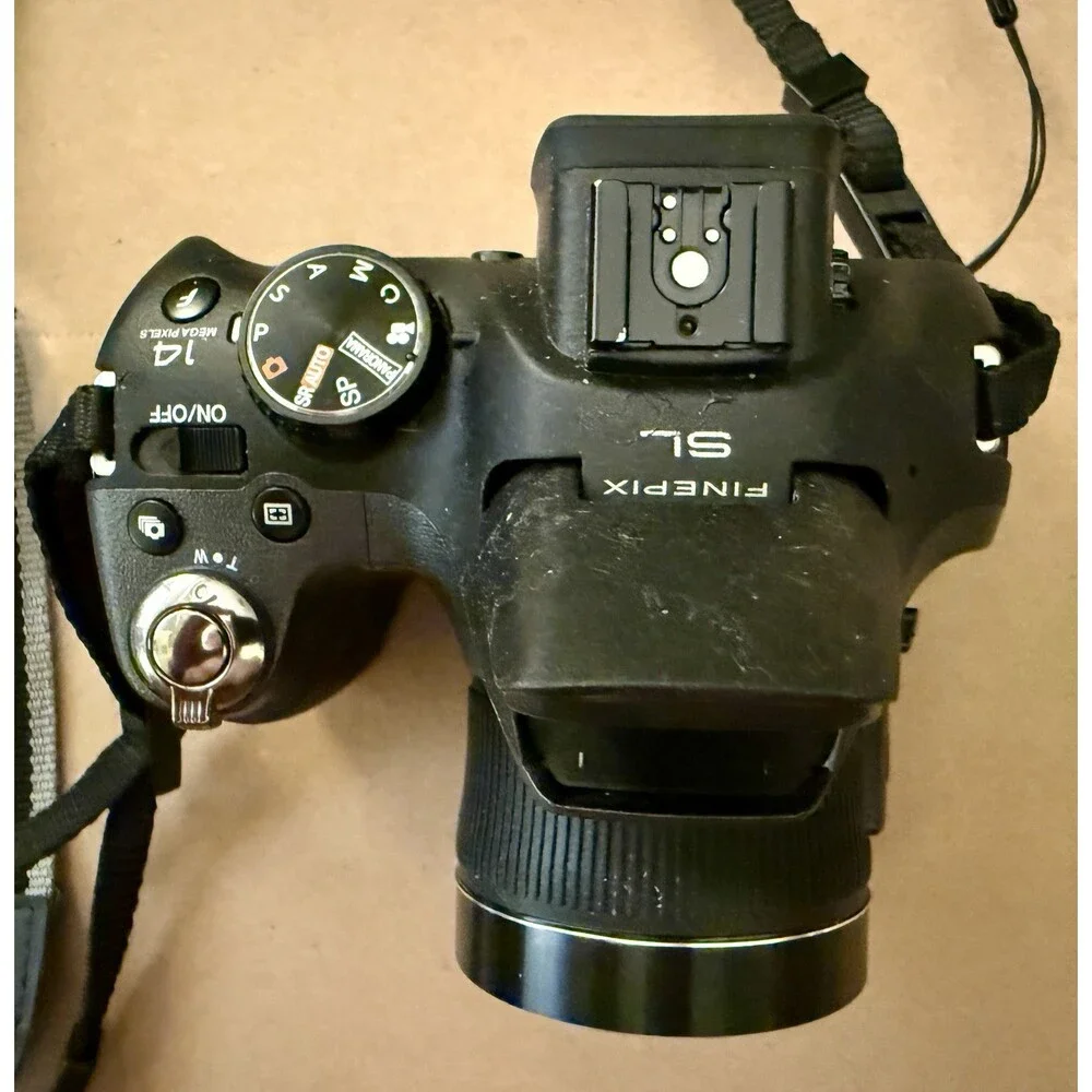 FUJIFILM FinePix SL300 14MP 30x Zoom Camera Tested Battery Charger SD Card